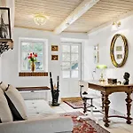 Amazing In With Kitchen *