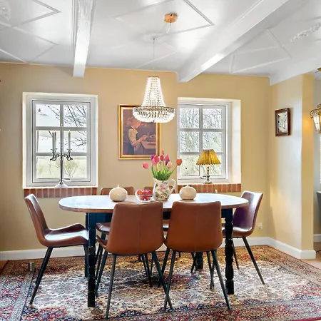 Vakantiehuis Amazing In With Kitchen *